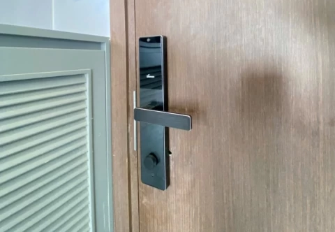 Khóa Cửa Căn Hộ Chung Cư – Giải Pháp An Toàn Và Hiện Đại Cho Cuộc Sống Đô Thị